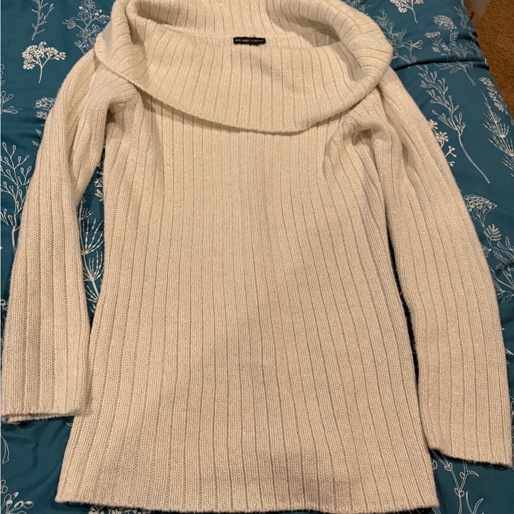 New York & company large sparkly sweater